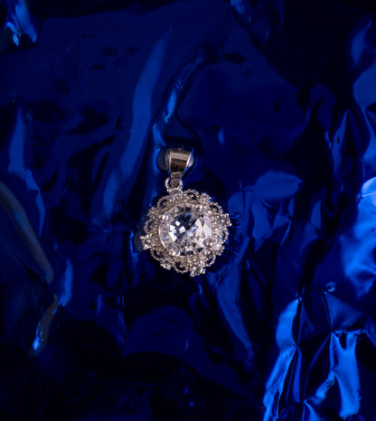 Storkstone-Pendant-Solitaire Halo