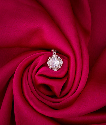 Storkstone-Pendant-Solitaire Halo