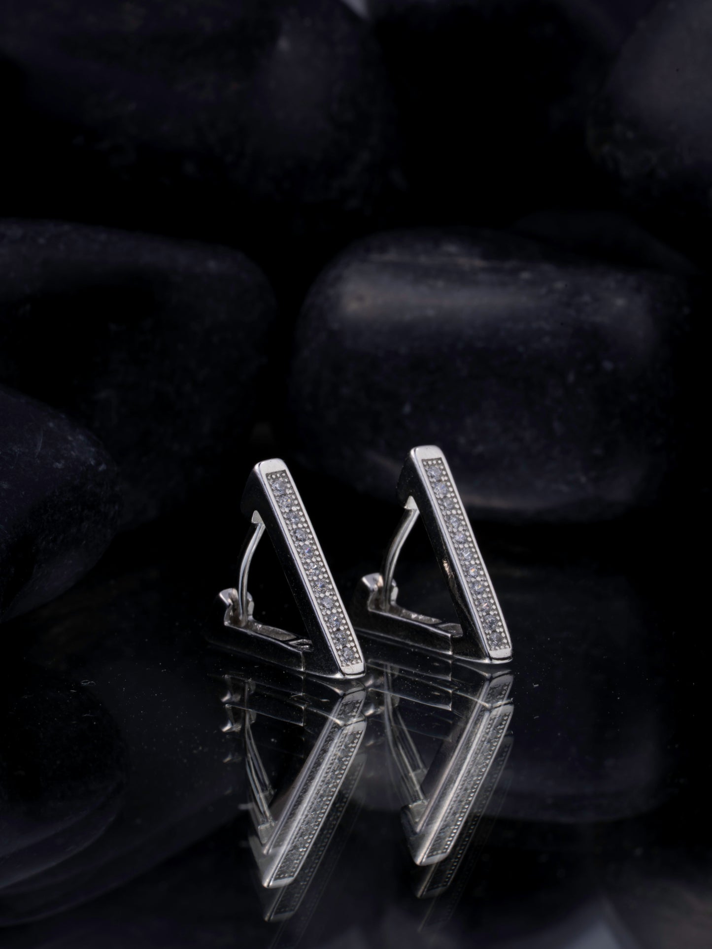 Storkstone-Ear-Triangle Hoop